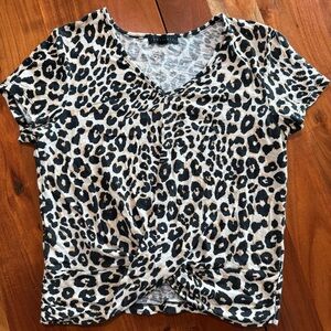 🦊 Sanctuary Leopard Print V-Neck Top
